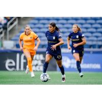 Seattle Reign FC midfielder Sam Meza