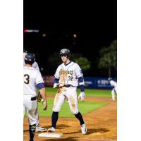 Charleston RiverDogs first baseman Taitn Gray